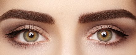 Your Guide to How to Shape Your Eyebrows Without Regret